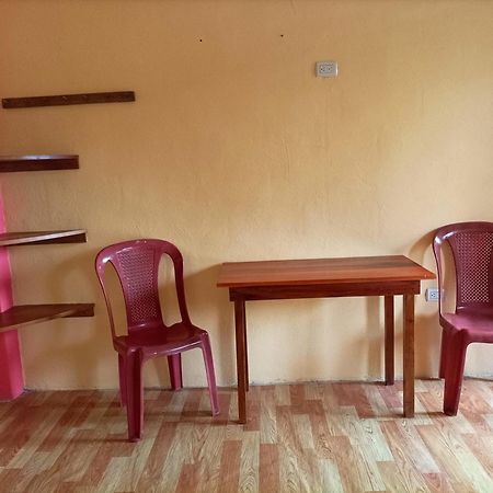 La Casa De Lili Hotel Olon Ruang foto