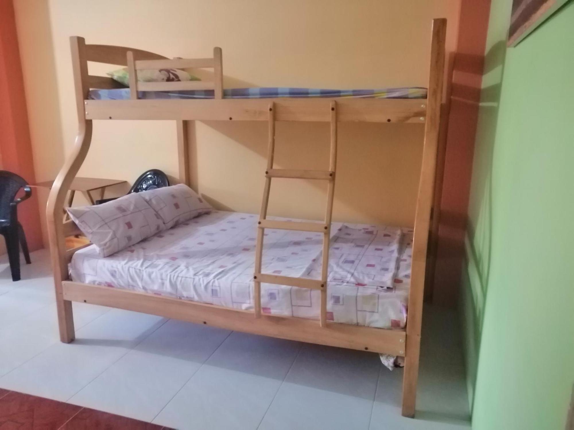 La Casa De Lili Hotel Olon Ruang foto