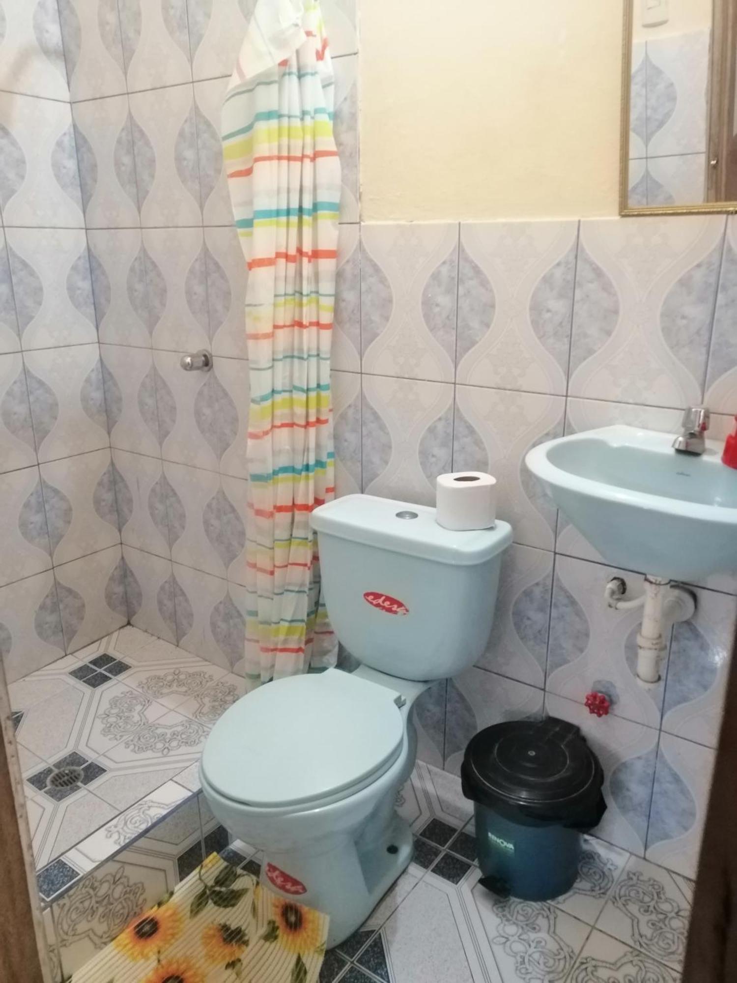 La Casa De Lili Hotel Olon Ruang foto
